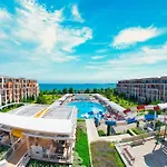 4* Sea - With Balcony 公寓