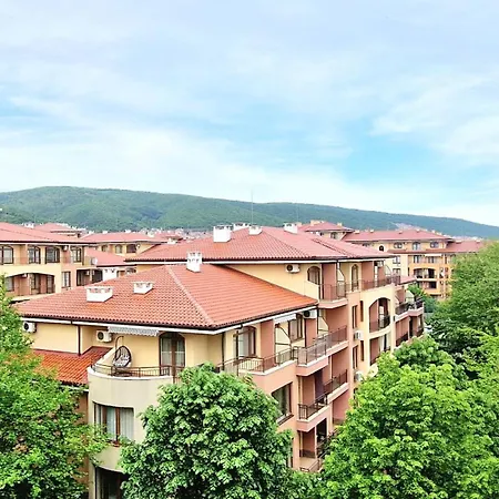 4* Sea - With Balcony 公寓