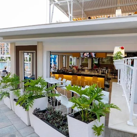 4* Sea - With Balcony Lejlighed