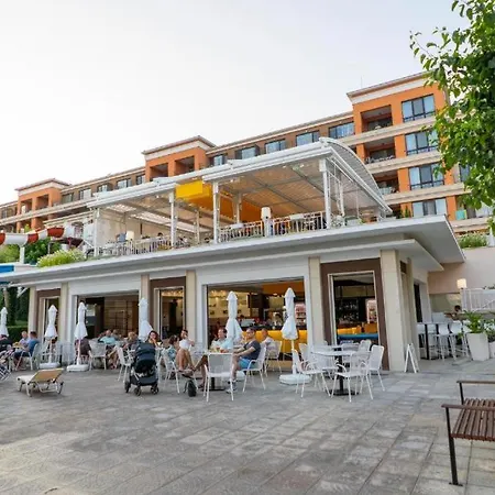 Апартаменты 4* Sea - With Balcony Свети-Влас